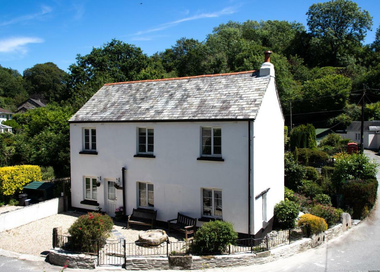 A Superb Bijou Retreat With Jacuzzi Near An Excellent Village Pub 옐버턴 외부 사진
